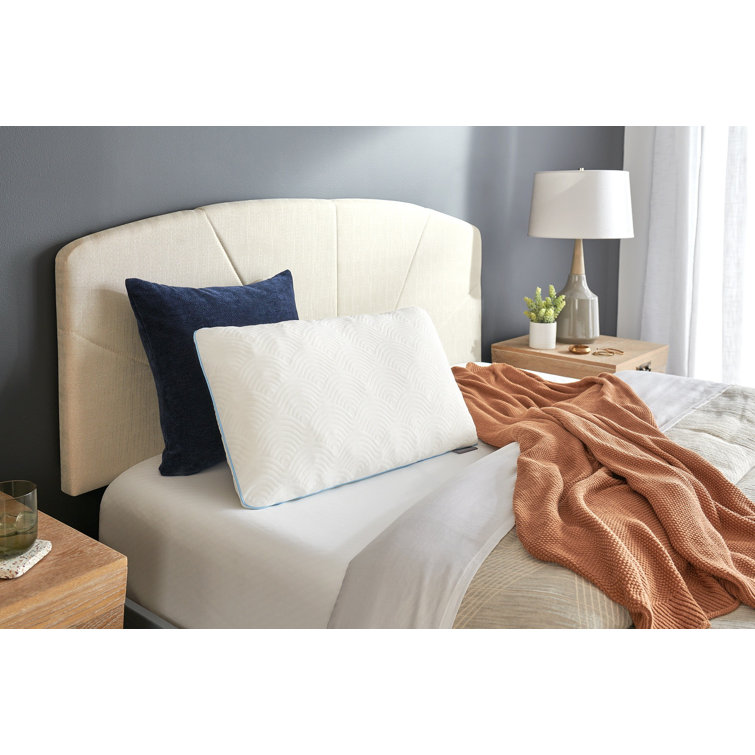 Target cooling outlet pillow